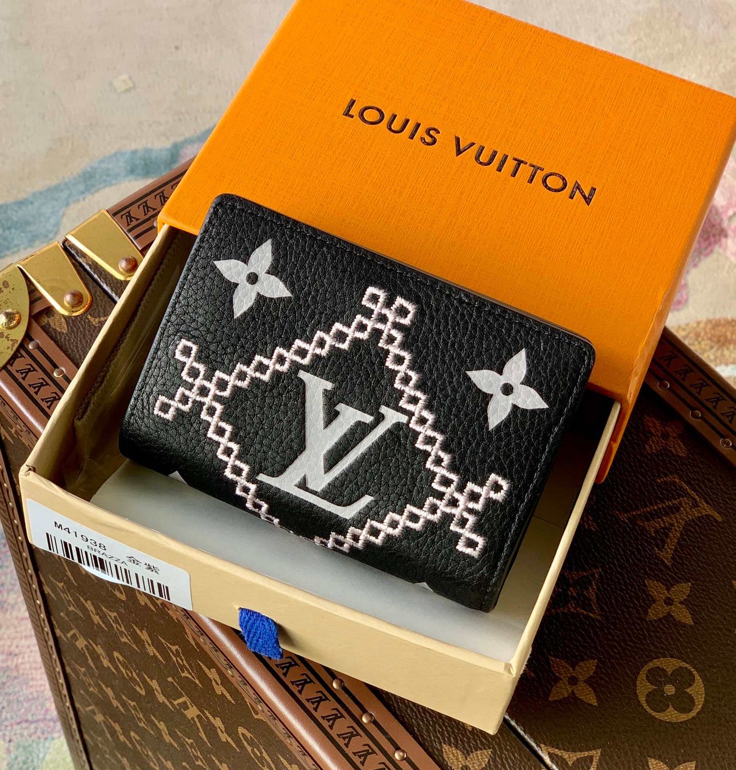 black louis vuitton wallets