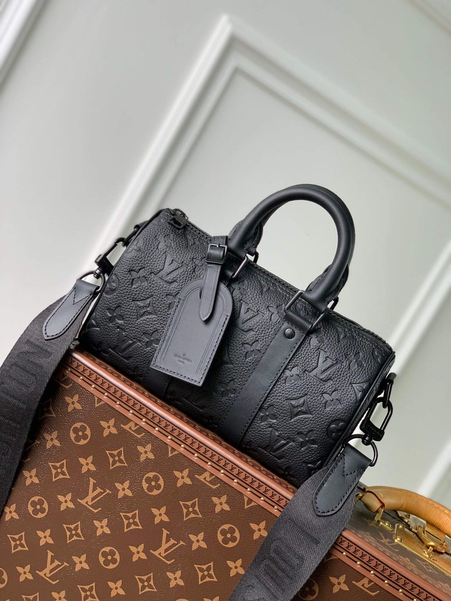 M20900 KEEPALL BANDOULIÈRE 25 Embossing black