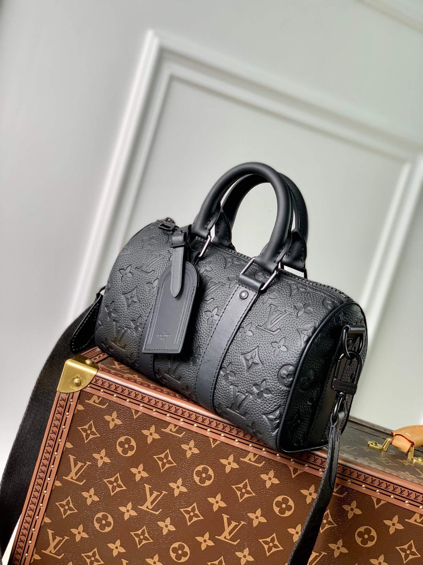 M20900 KEEPALL BANDOULIÈRE 25 Embossing black