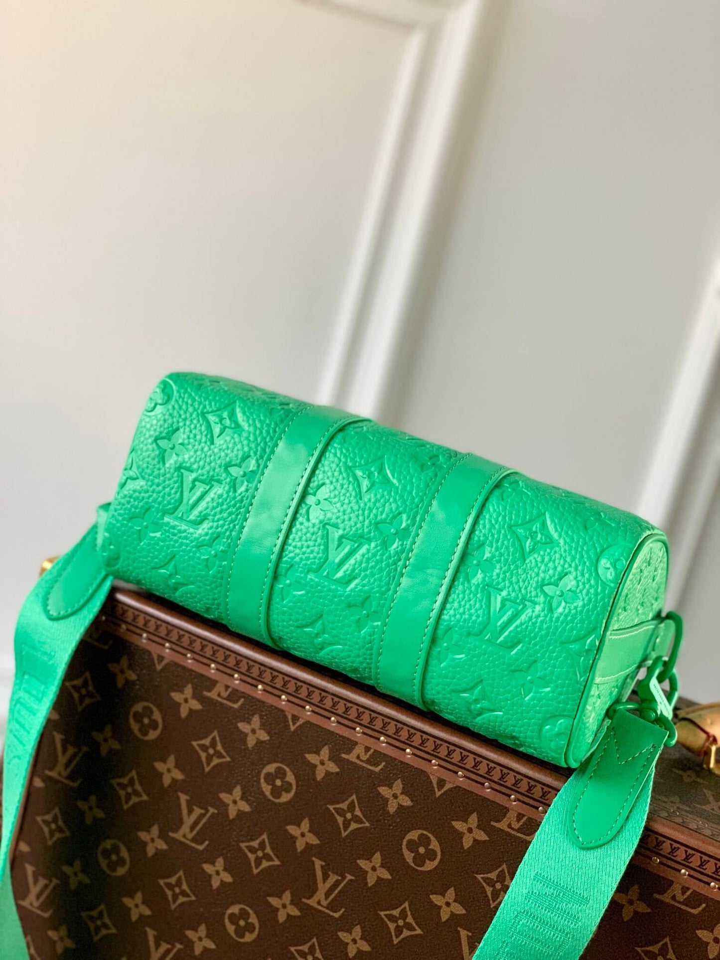 M20900 KEEPALL BANDOULIÈRE 25 green Embossing