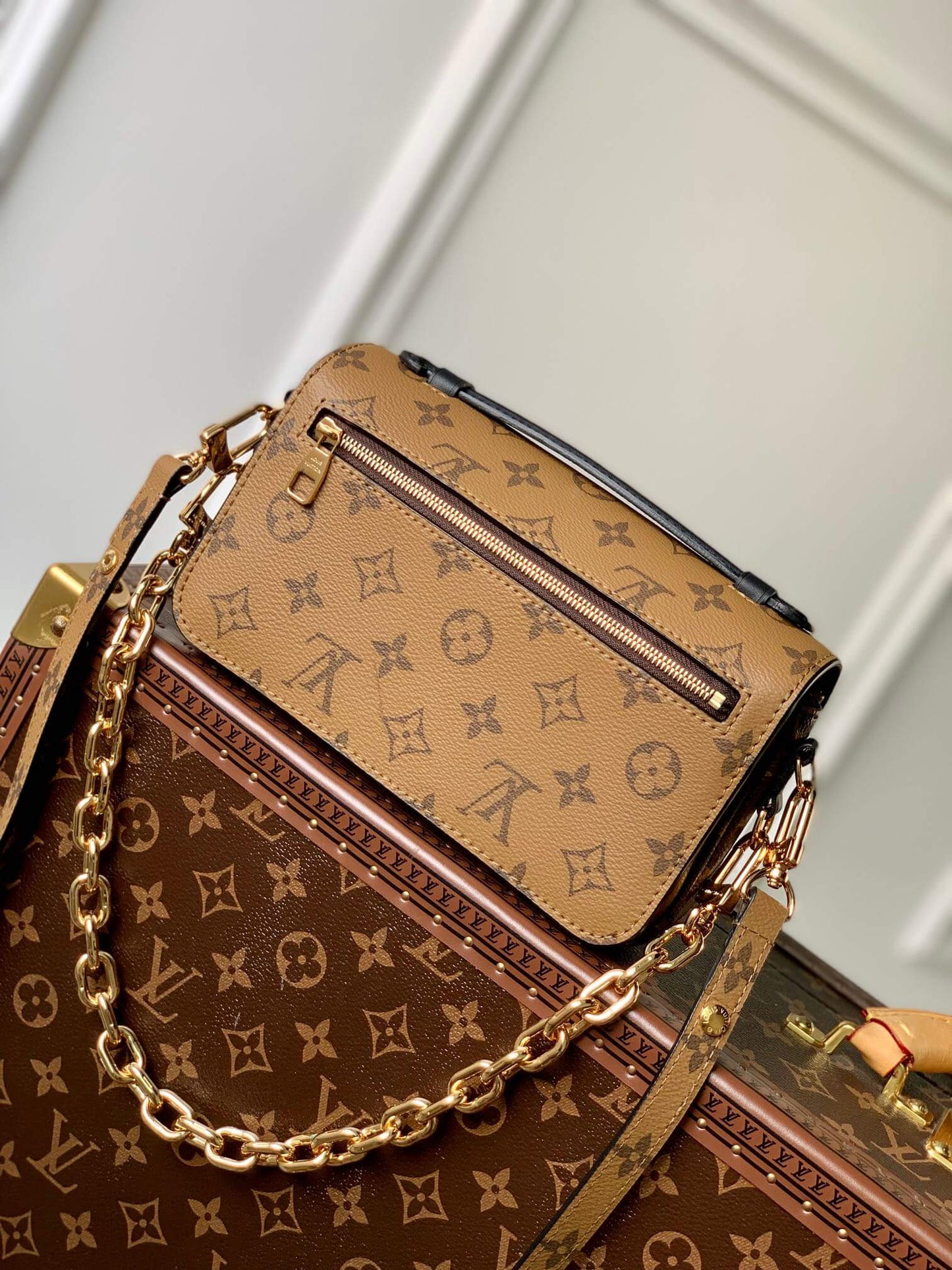 M46279 POCHETTE METIS EAST WEST yellow monogram