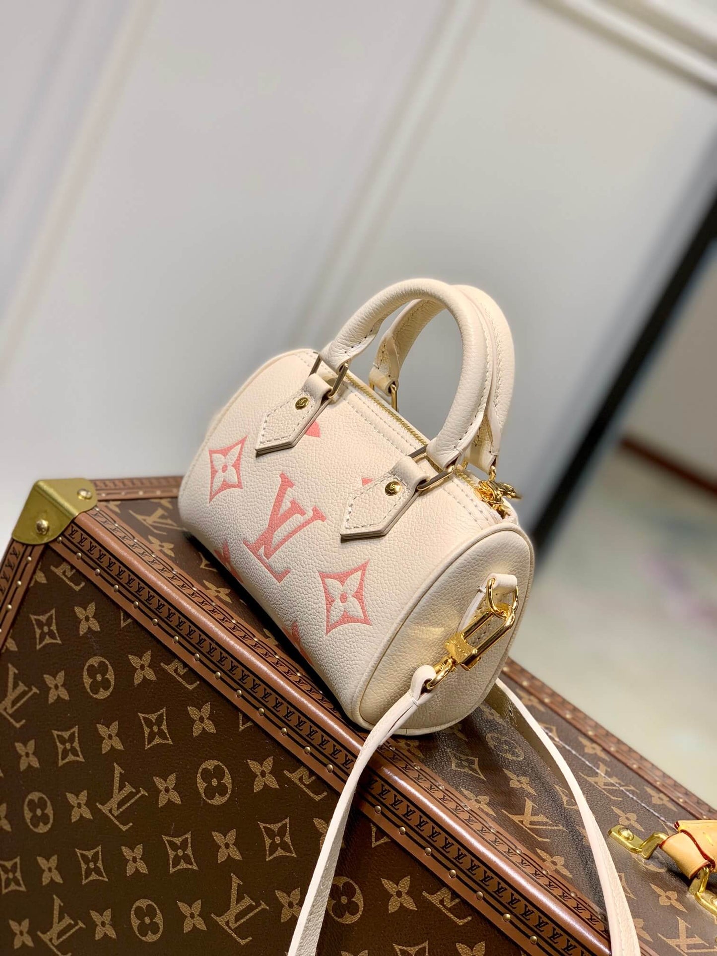 M81913 Nano Speedy Monogram Empreinte 16CM apricot