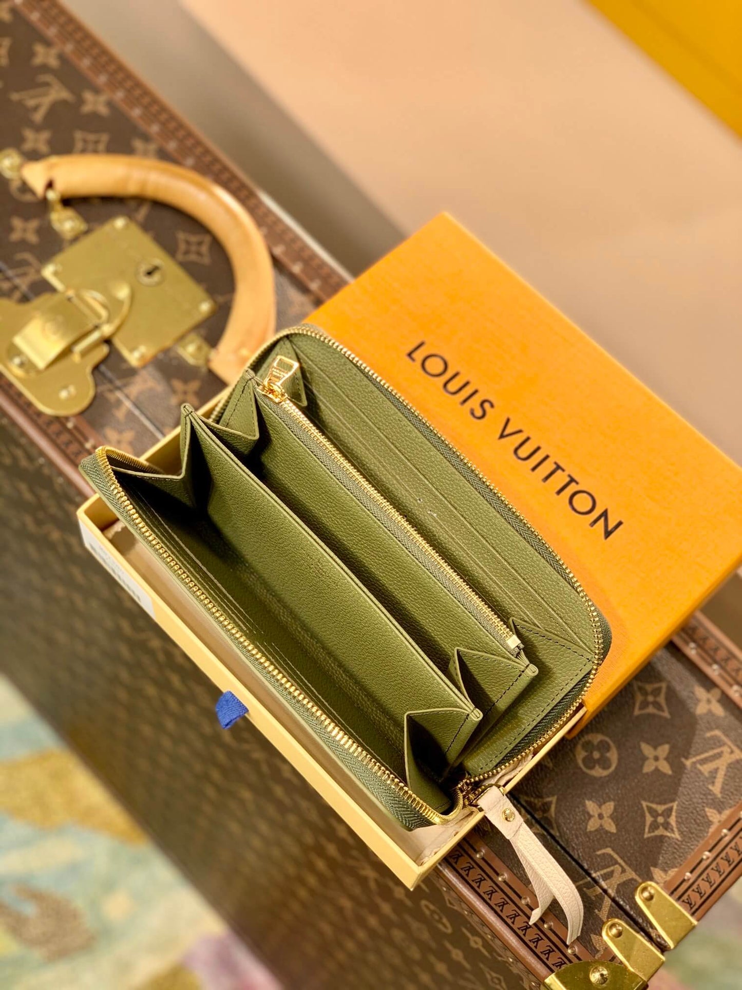 M81280 Long wallets green Monogram Empreinte spring in the city Free shipping