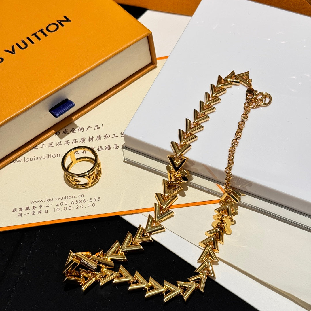 LV New Hollow out Exquisite and Versatile V-shaped Chain Necklace/Ring XLC44