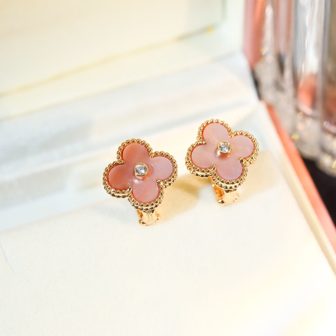 Advanced and personalized four leaf clover studded with diamond Fritillaria earrings EH13168A52