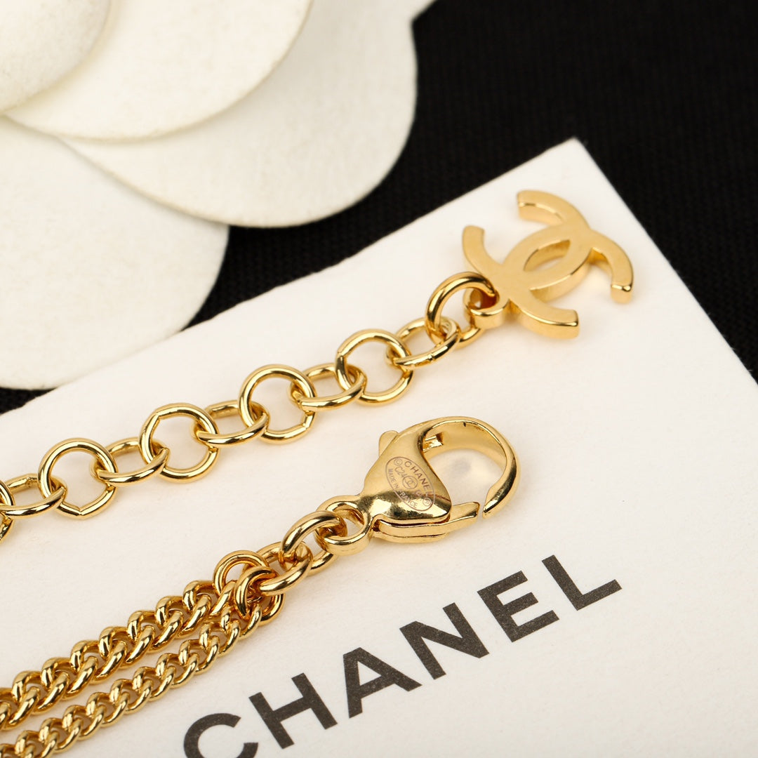 Chanel24's latest vintage necklace with a high-end double chain collarbone chain XLA43