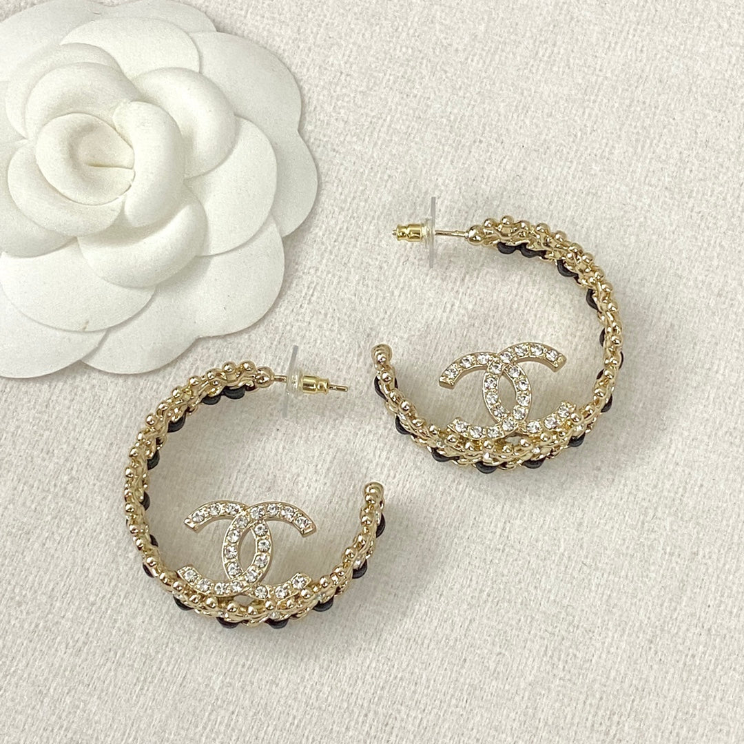 Chanel's new hollow double C earrings EH13168A60