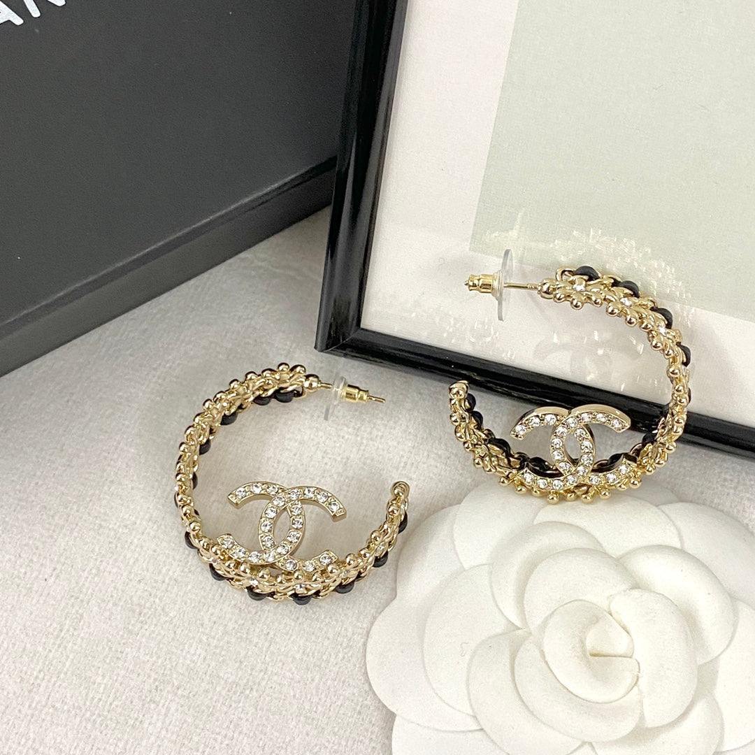 Chanel's new hollow double C earrings EH13168A60