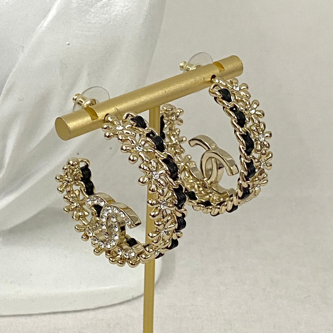 Chanel's new hollow double C earrings EH13168A60