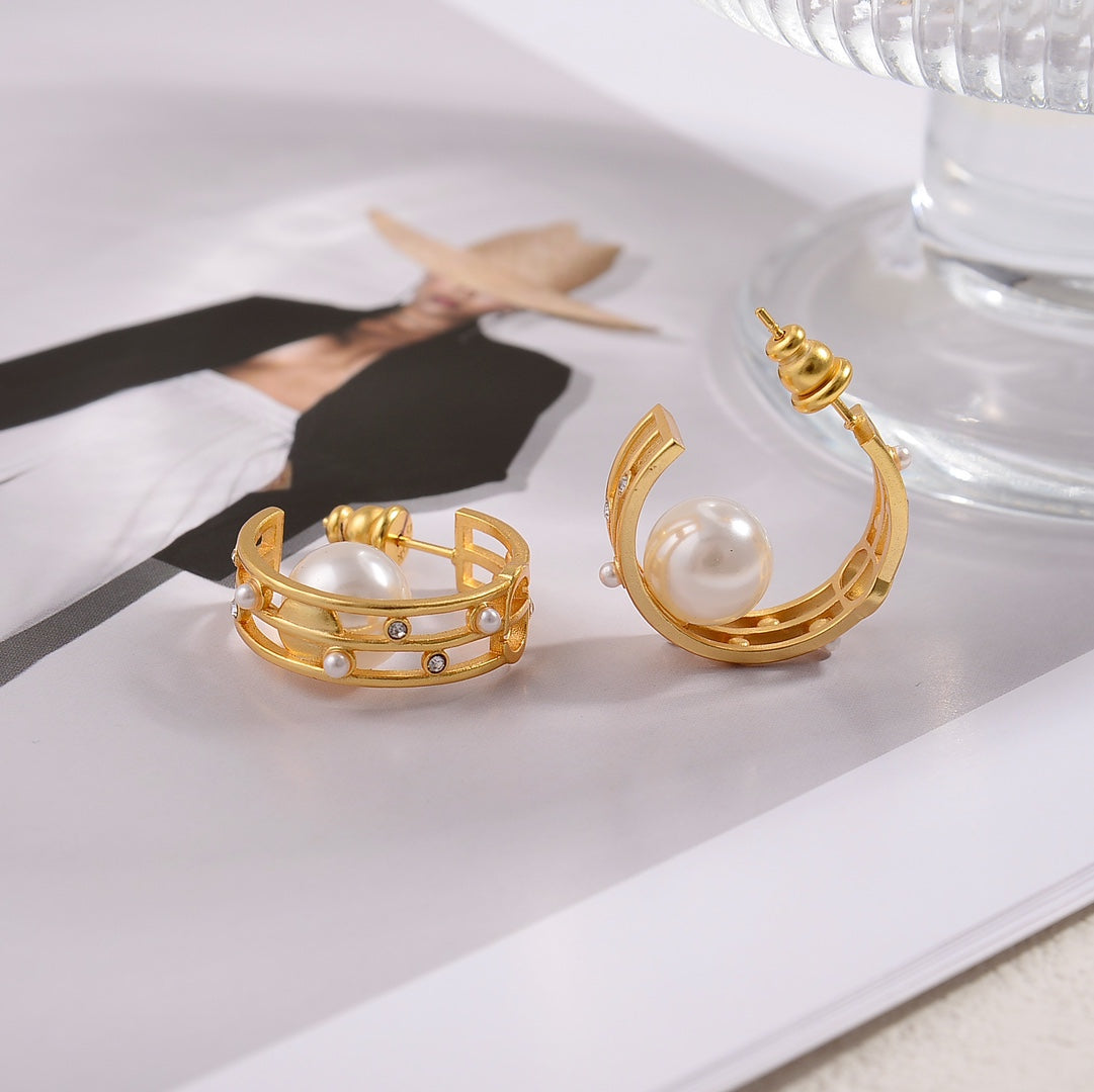 New Gold Premium CD Hollow Pearl Earrings EHA128