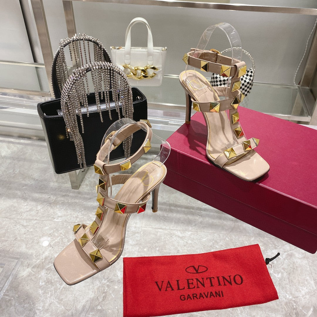 Valentino's New Open Toe Square Head Thin Heel White One Button Sexy Rivet Sandals XZH120