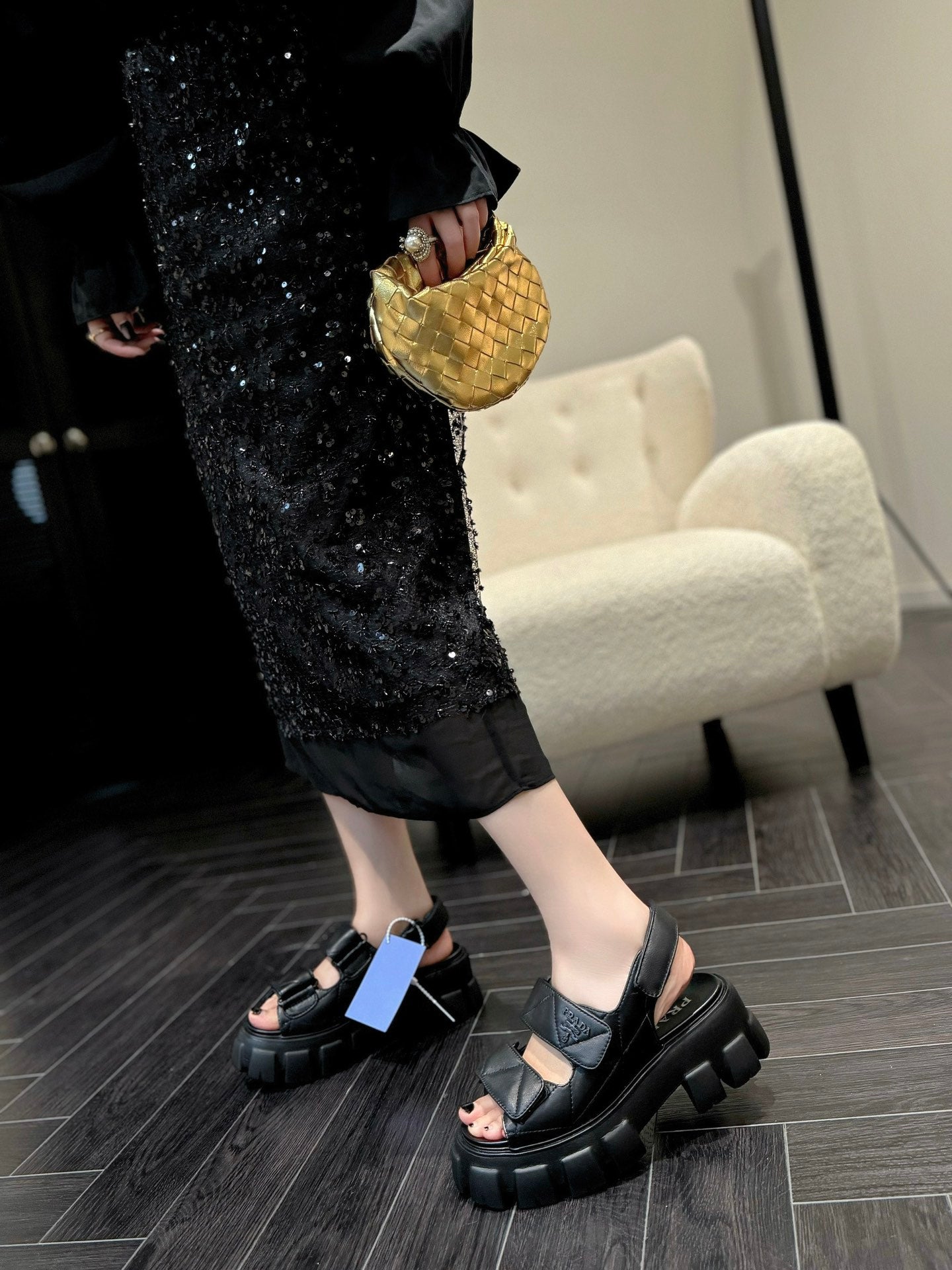 Black Thick Sole Open Toe Cake Beach Shoes Velcro Sandals XZH136