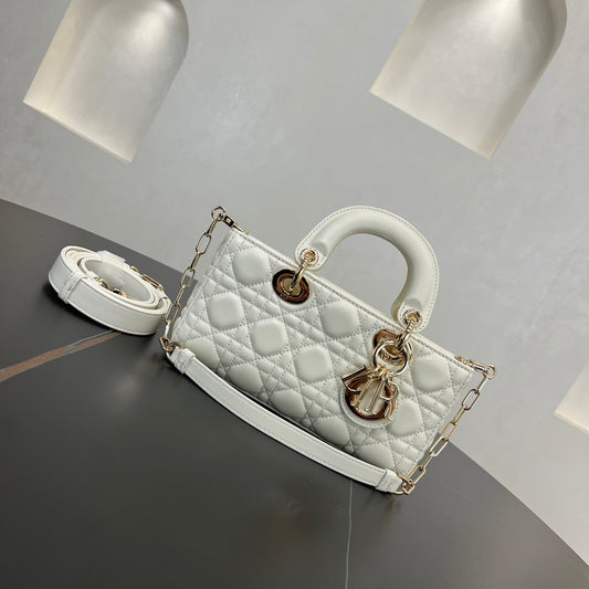 20CM Lady Daifei White Medium Horizontal Handbag 278326