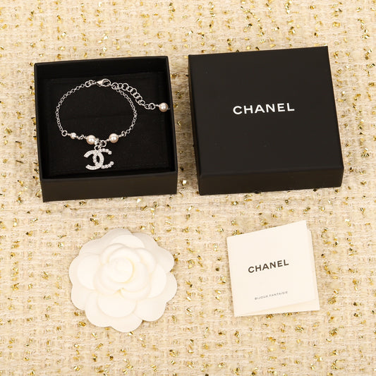 CHA Double C Pearl Silver Bracelet SLA164