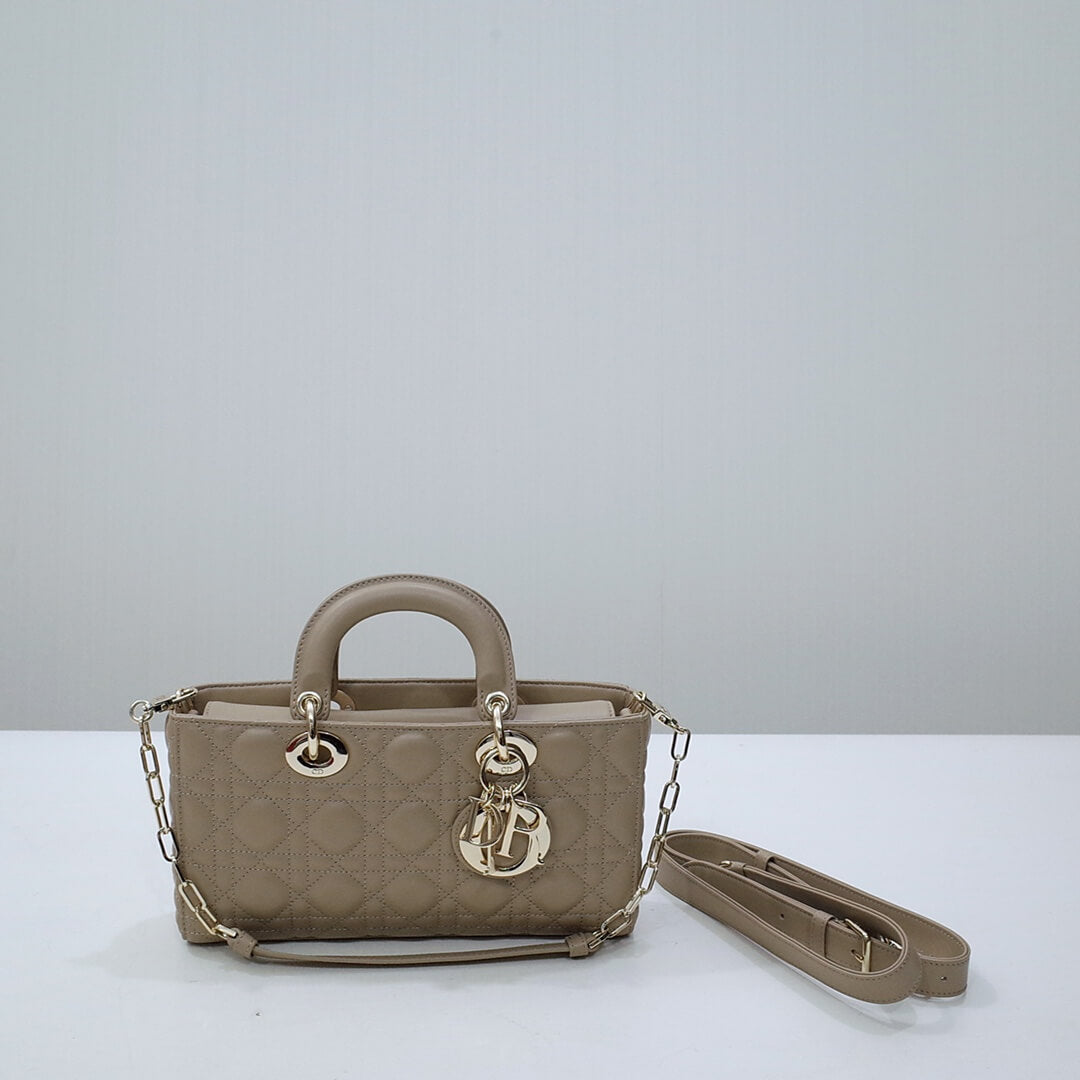 DO 8015 Lady D-Joy Handbag brown 26cm