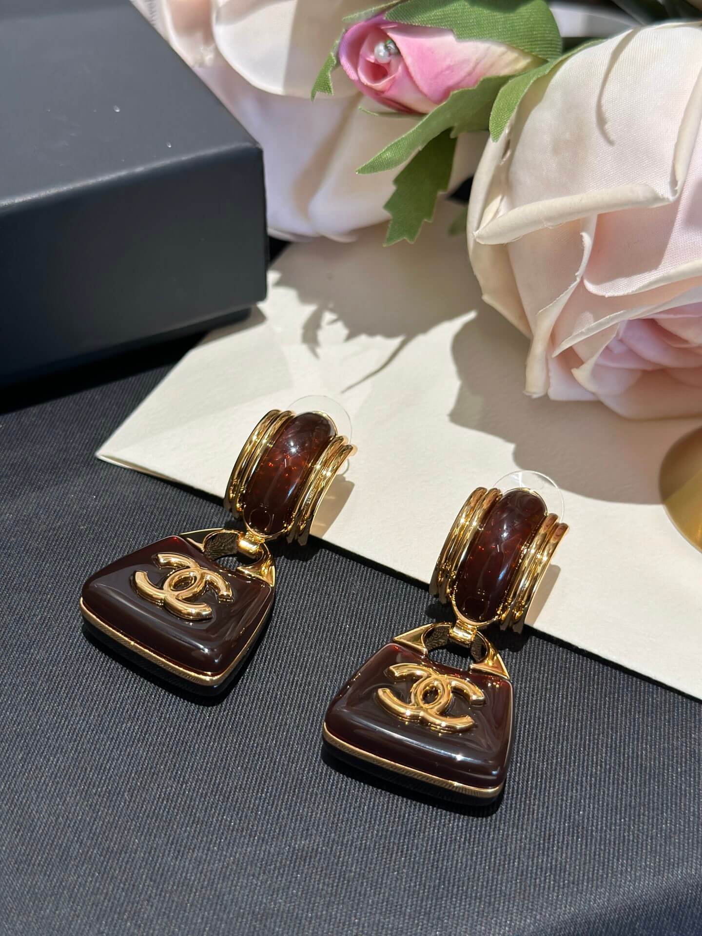 CHA 2023 New Exquisite Versatile Fashion Bag Earrings EHC17