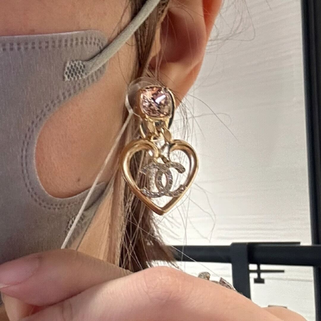 Chanel's New Fashionable Hollow Heart Diamond Earrings EH13168A23