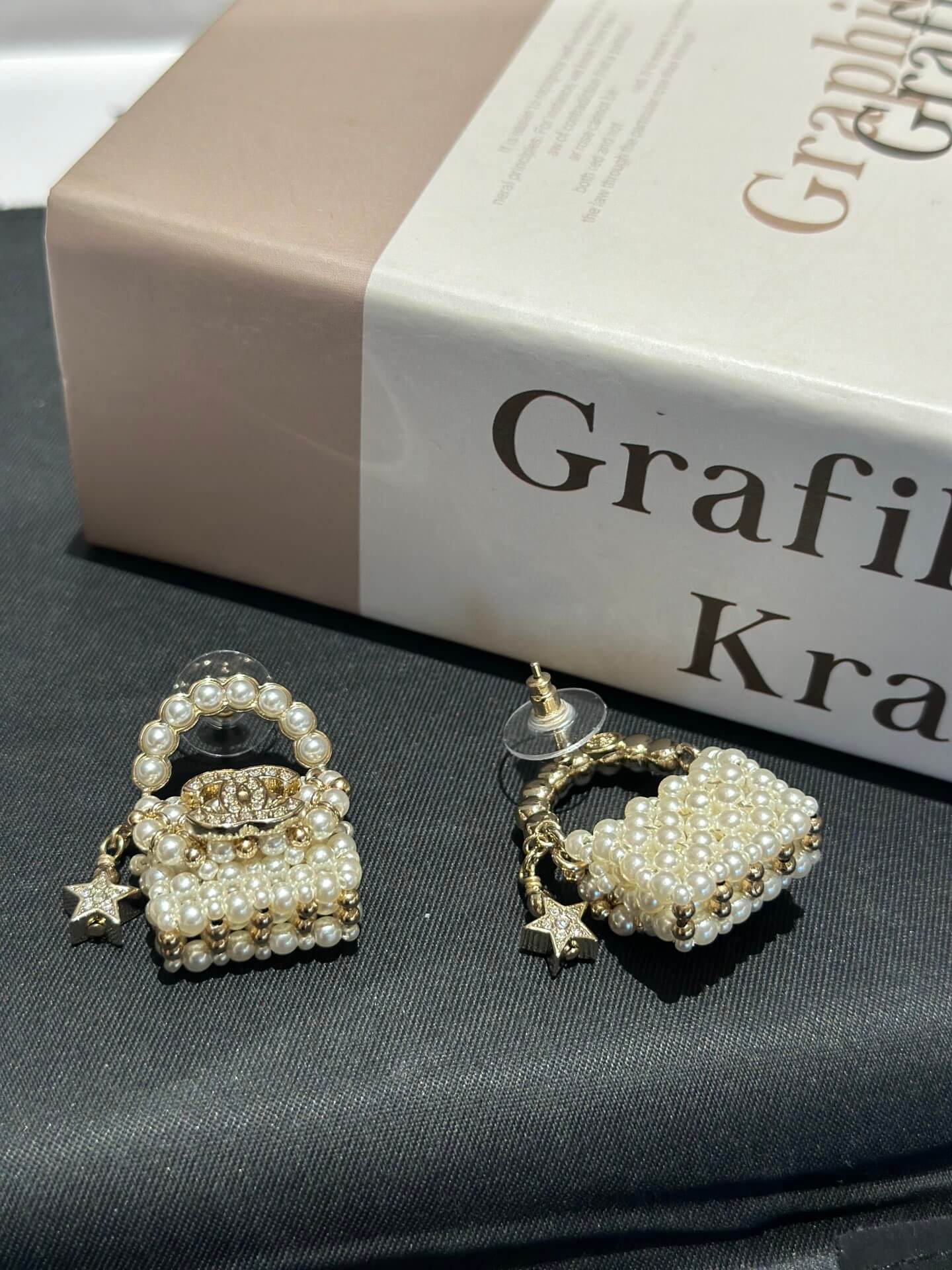 Chanel's New Pearl Woven Bag Star Double C Earrings EHC3