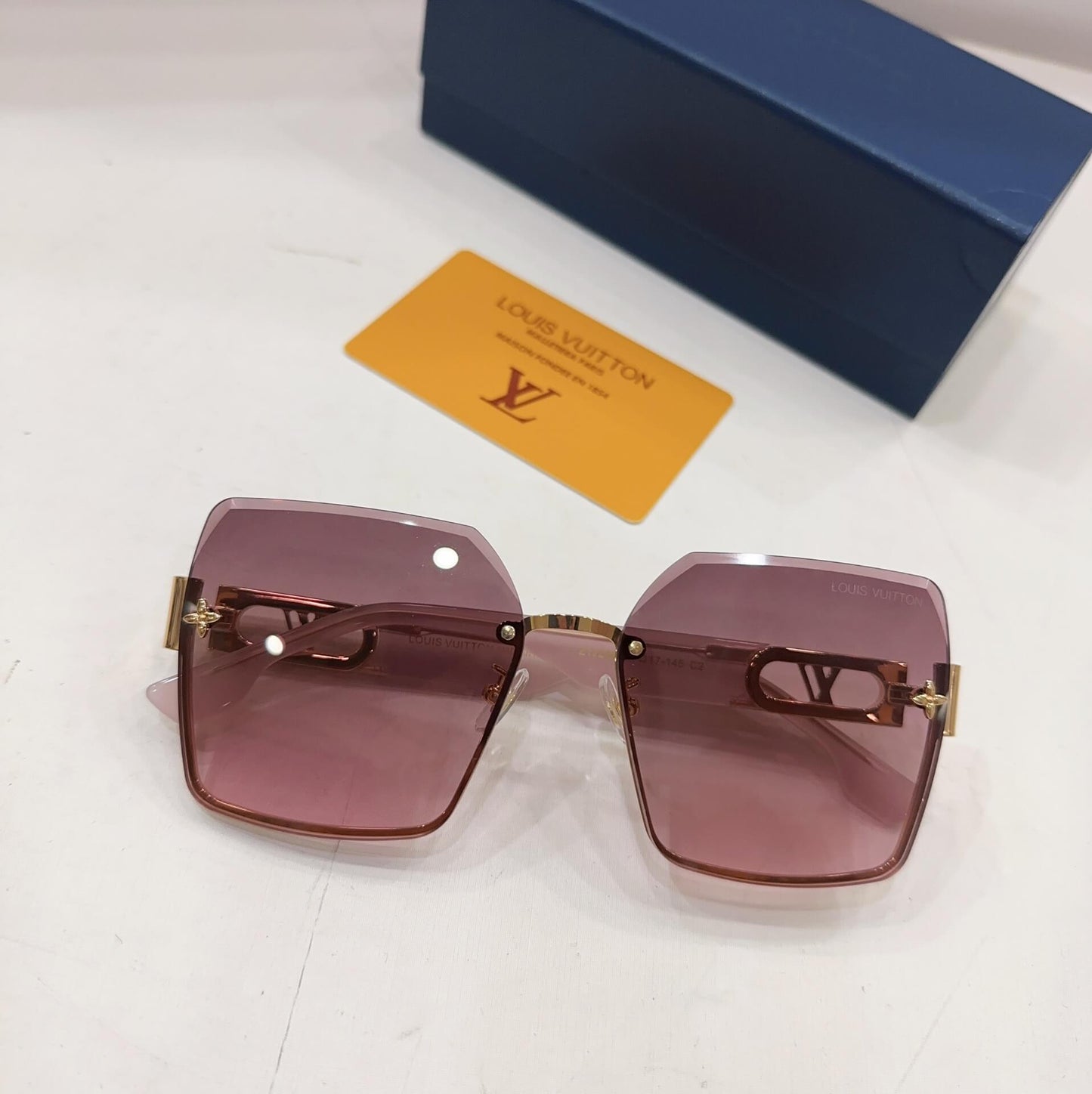 Louis Vuitton square large frame premium sunglasses with UV protection YJB8