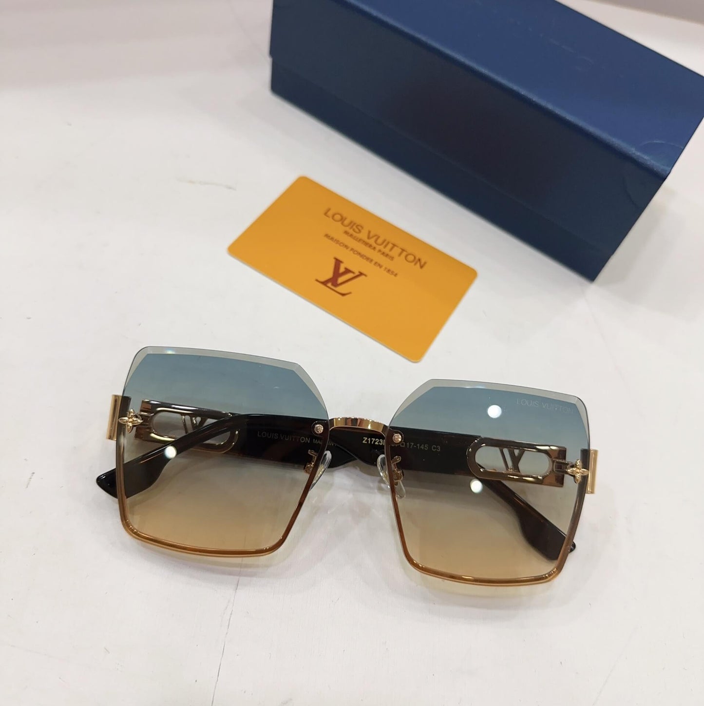 Louis Vuitton square large frame premium sunglasses with UV protection YJB8